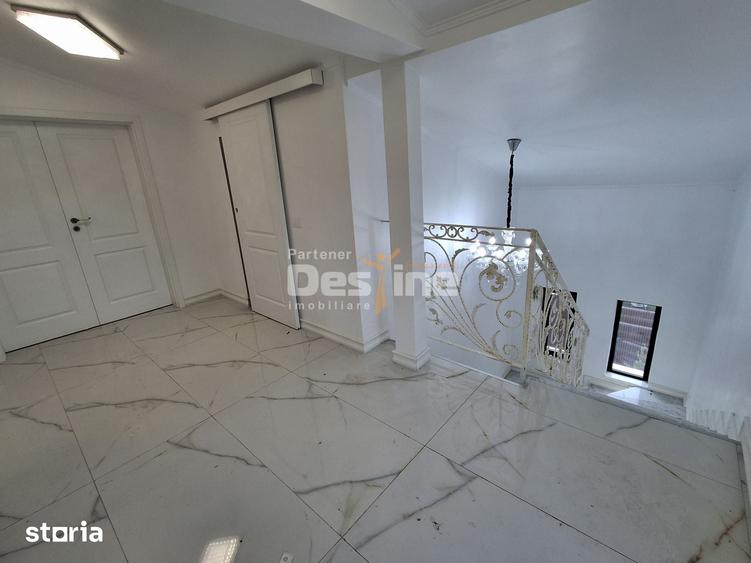 Casă cu 6 camere cu Teren 500 Mp în Miroslava