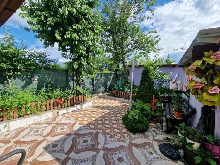 Casă individuală cu 3 camere în Central