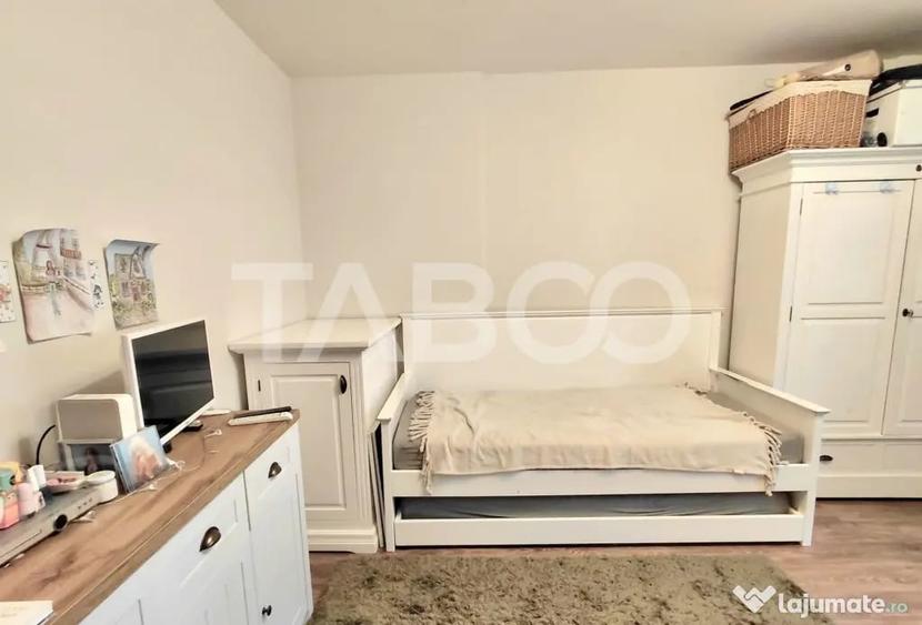 Apartament cu 2 camere decomandat, mobilat în Borhanci