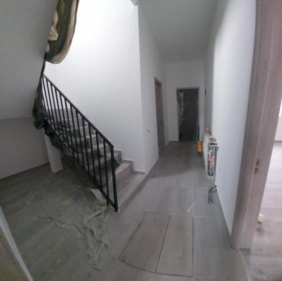 Casă cu 5 camere cu Teren 400 Mp în Central