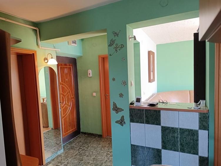 Apartament cu 3 camere decomandat în Gară