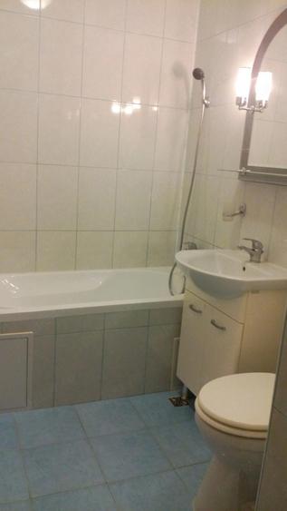 Apartament cu 2 camere semidecomandat în Berceni