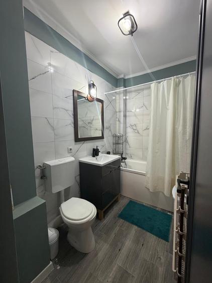 Apartament cu 2 camere semidecomandat, mobilat în Florești