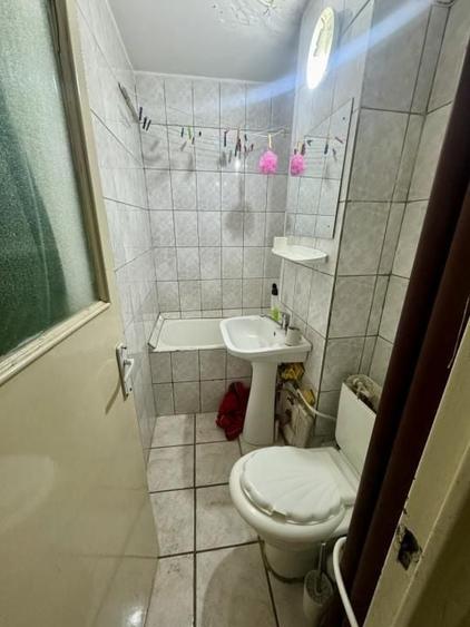 Apartament cu 2 camere semidecomandat, mobilat în Micro 15