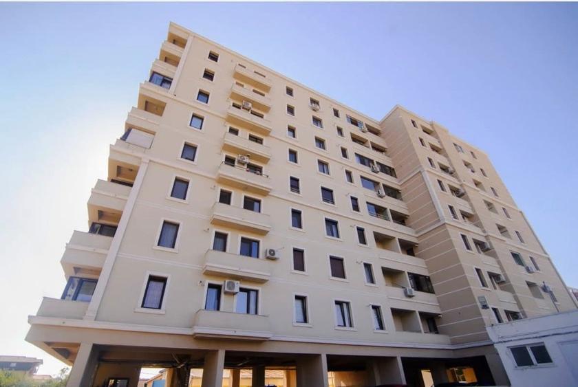 Apartament cu 3 camere decomandat în Km 4-5