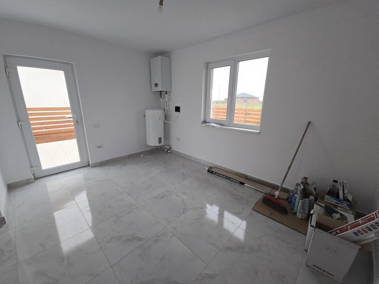 Casă individuală cu 3 camere cu Teren 425 Mp în Berceni