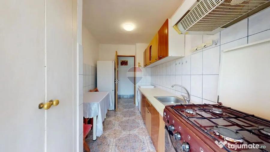 Apartament cu 2 camere decomandat în Noua