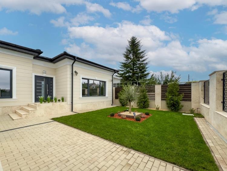 Casă individuală cu 4 camere cu Piscina în Valu lui Traian