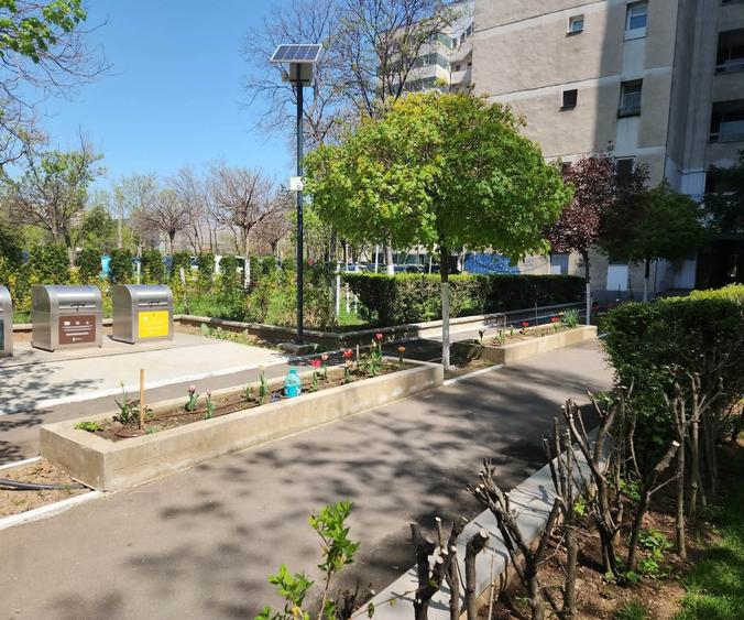 Apartament cu 3 camere decomandat în Drumul Taberei