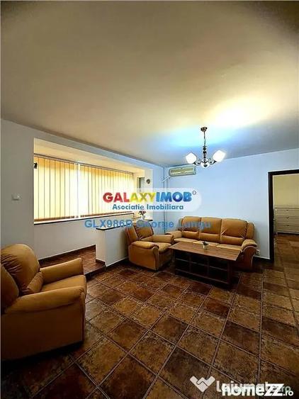 Apartament cu 3 camere semidecomandat în Drumul Taberei