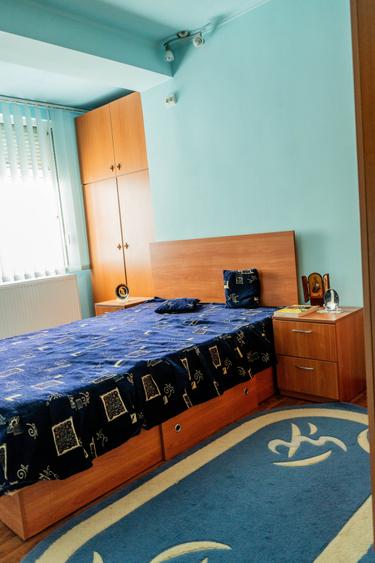 Apartament cu 2 camere decomandat în Kamsas