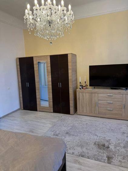 Garsonieră decomandată în Central