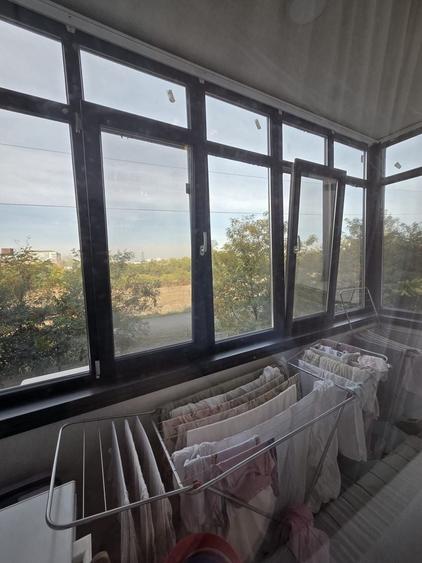 Apartament cu 2 camere decomandat, mobilat în Est
