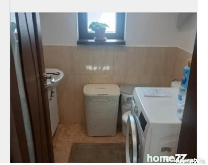 Casă cu 5 camere cu Teren 155 Mp în Central