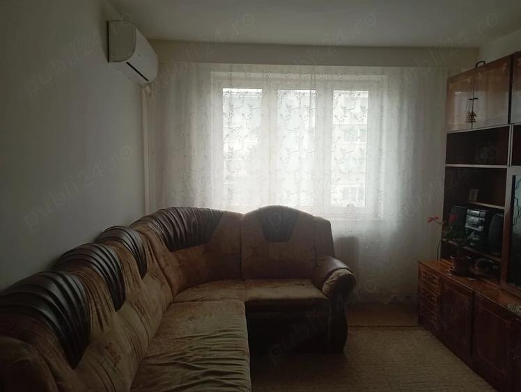 Apartament cu 4 camere decomandat în Central