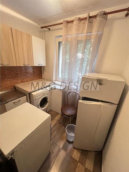 Garsonieră decomandată în Complex Studențesc