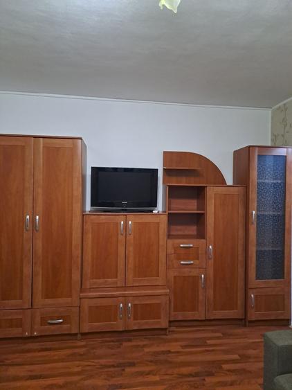 Apartament cu 2 camere semidecomandat în Gara de Nord