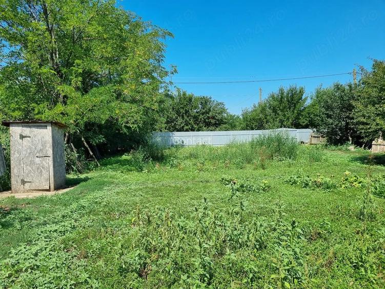 Casa cu teren 2068 mp sat Fundeni jud. Galati strada asflatata