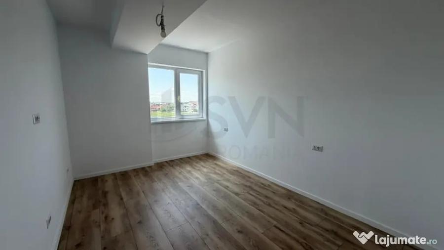 Apartament cu 3 camere decomandat în Sisești