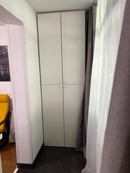 Apartament cu 3 camere semidecomandat, mobilat în Alexandru Obregia