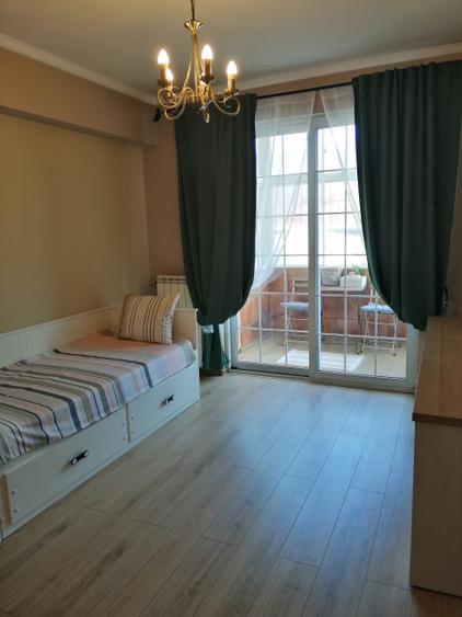 Apartament cu 3 camere decomandat în Dacia