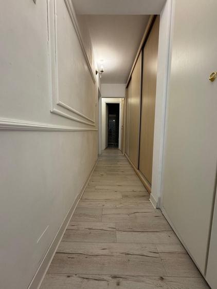 Apartament cu 3 camere decomandat, mobilat în Băneasa