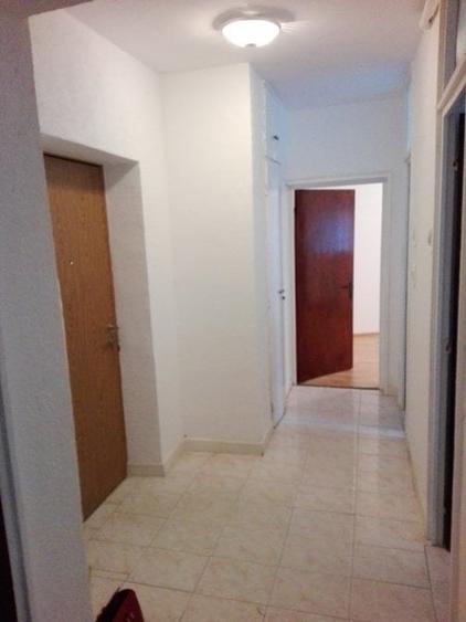Apartament cu 2 camere decomandat în Crângași