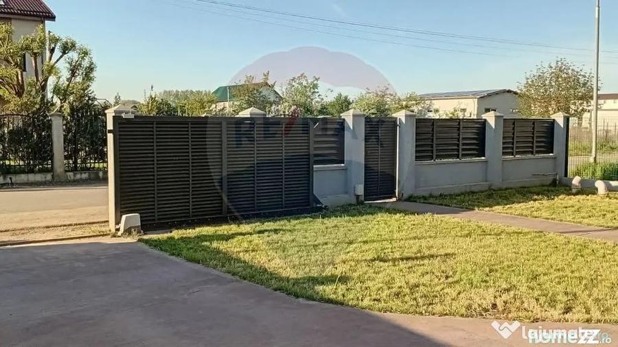 Casă cu 5 camere cu Teren 481 Mp în Domnești