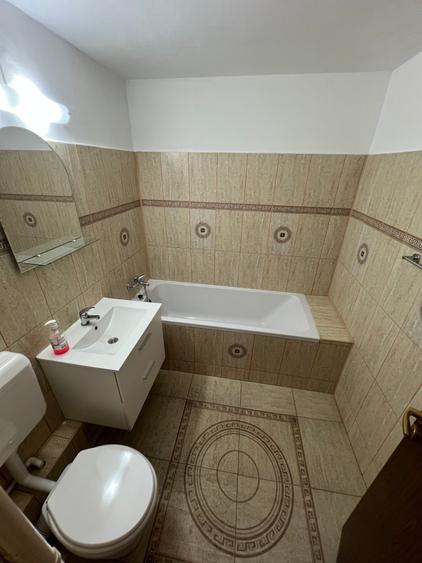 Apartament cu 2 camere decomandat în Berceni