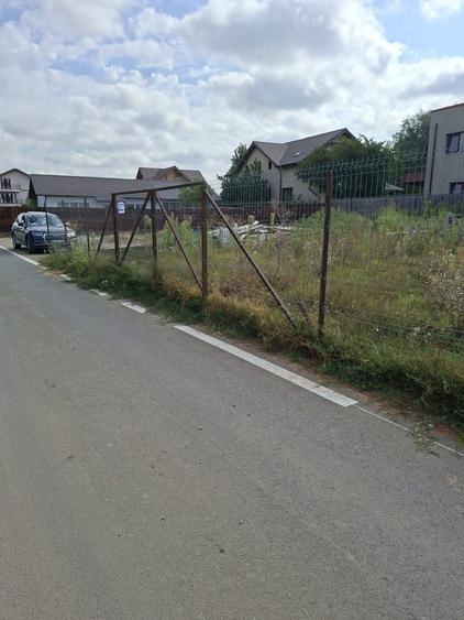 Teren de 370 mp, în Petrăchioaia