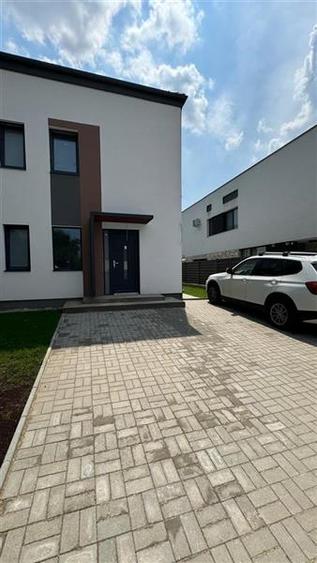 Duplex cu 4 camere cu Canalizare în Mănăștur