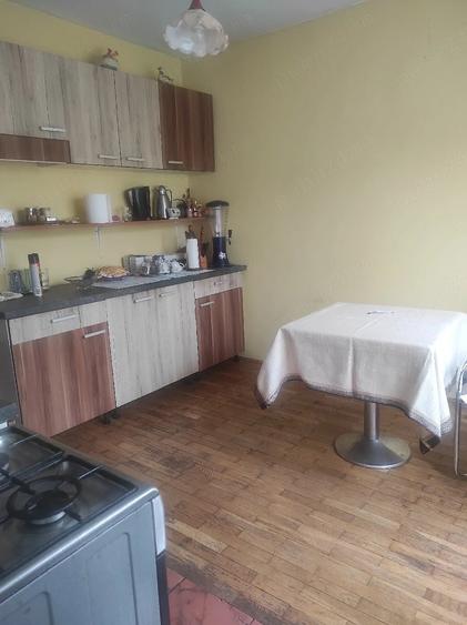 Casă cu 3 camere cu Teren 600 Mp în Central