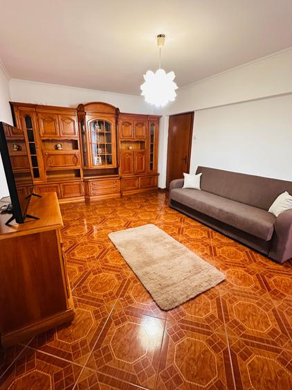 Apartament cu 2 camere în Mihai Bravu