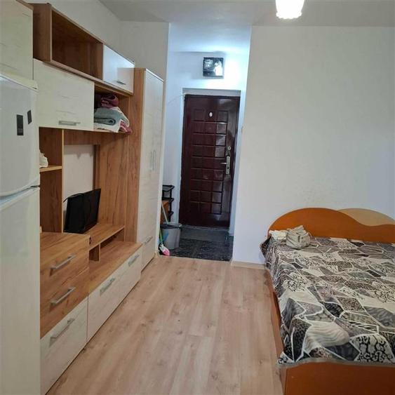 Garsonieră semidecomandată, mobilată în Tătărași
