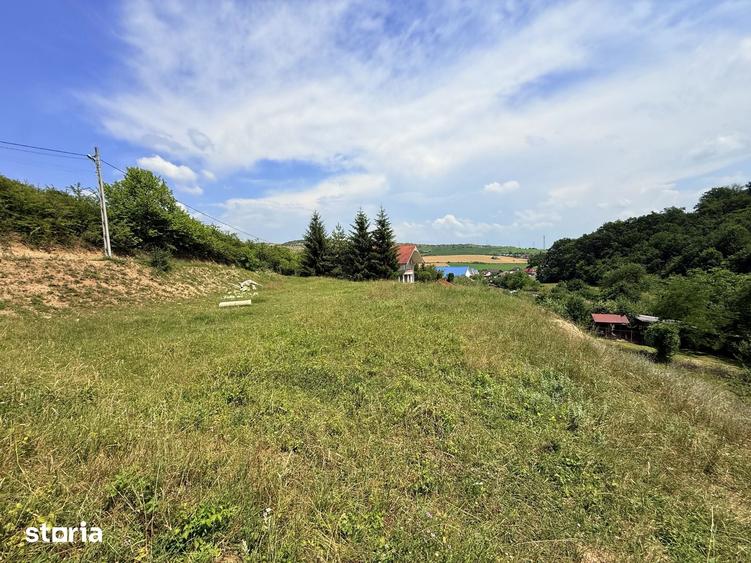 Teren de 2500 mp, în Sântana de Mureș
