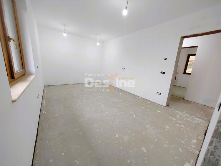 Casă individuală cu 4 camere cu Canalizare în Bârnova