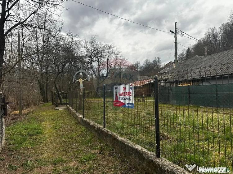 Casă cu 3 camere cu Teren 3440 Mp în Central