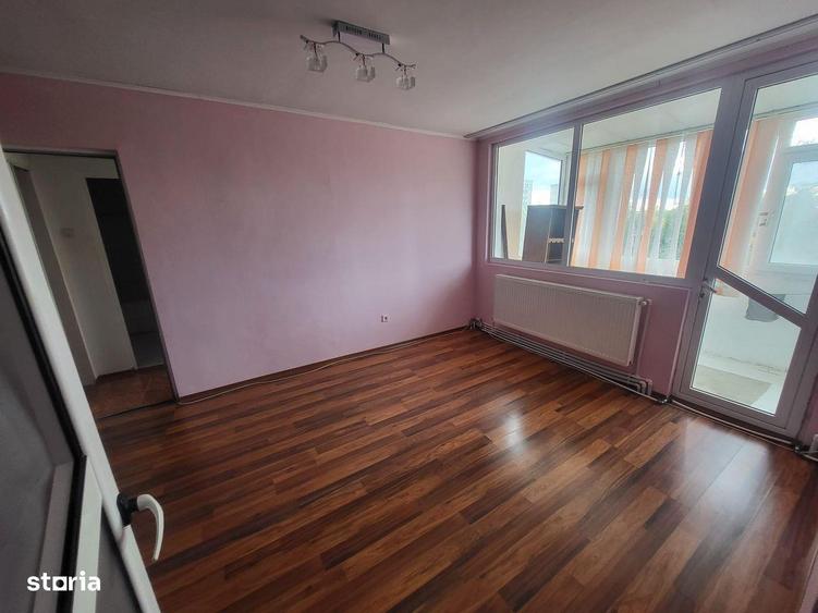 Apartament cu 2 camere semidecomandat în Țiglina 1