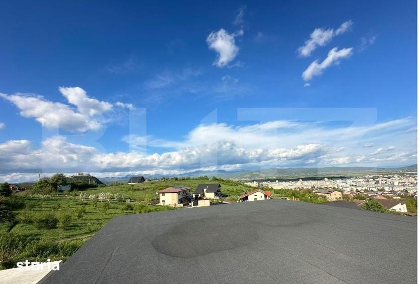 Casă cu 4 camere cu Teren 1660 Mp în Vulcan