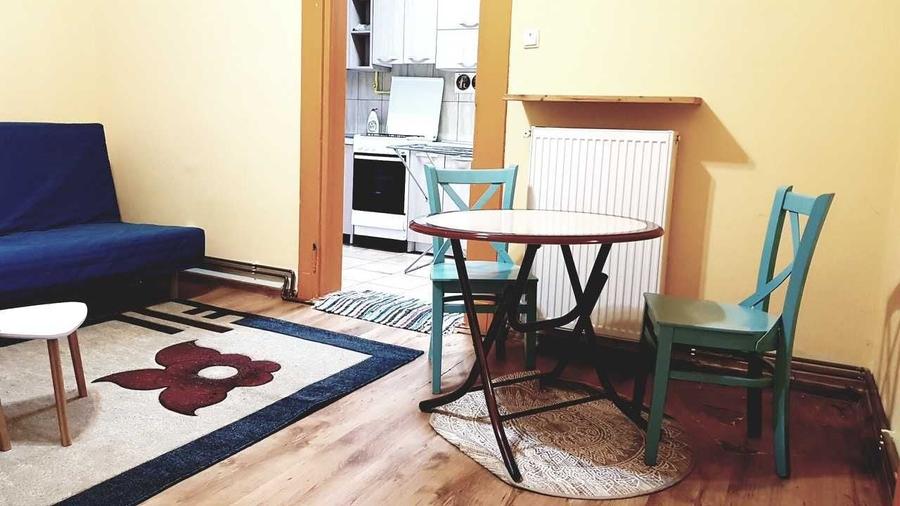 Apartament cu 2 camere nedecomandat în Central