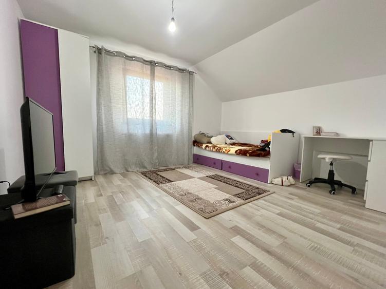 Vila individuala cu 6 camere de vanzare in Horpaz - Miroslava - 4
