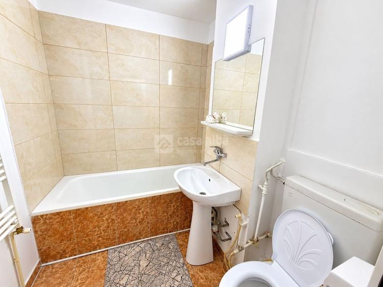 Apartament cu 2 camere decomandat, mobilat în Central