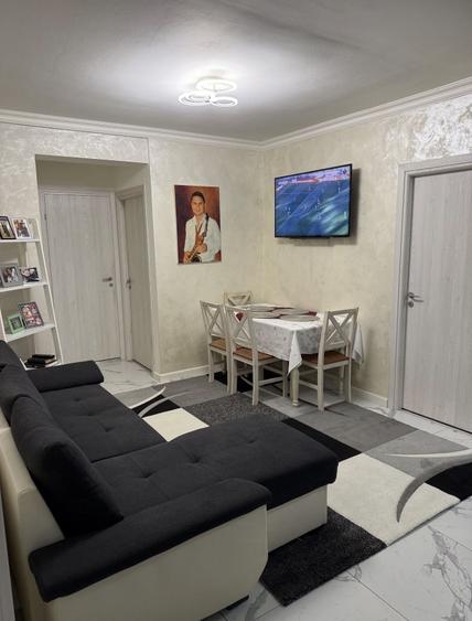 Apartament cu 3 camere semidecomandat în Florești — fotografia 2