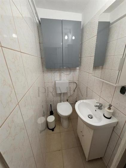Apartament cu 3 camere semidecomandat, mobilat în Freidorf