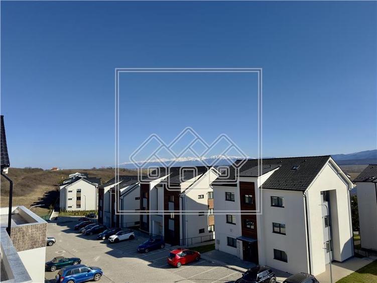 Penthouse cu 4 camere nedecomandat în Exterior Vest