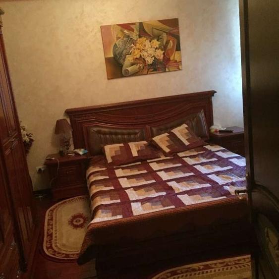 Spațiu comercial, de 600 mp, în Trocadero
