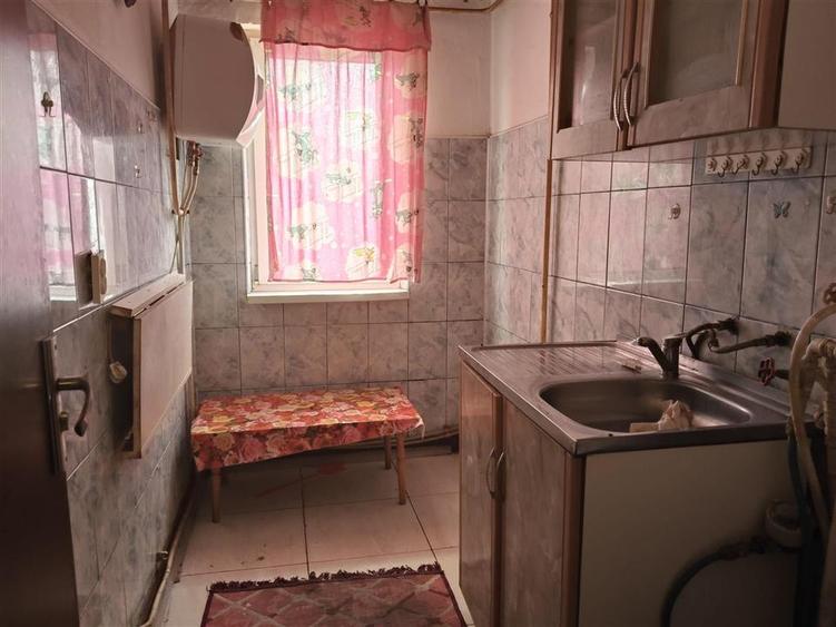 Apartament cu 2 camere semidecomandat în Viziru 1