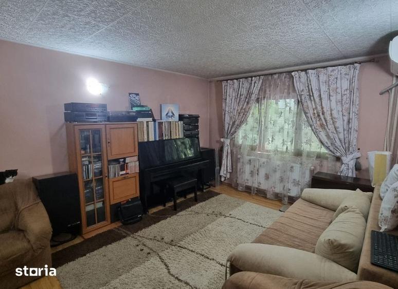 Apartament cu 4 camere în Nicolina