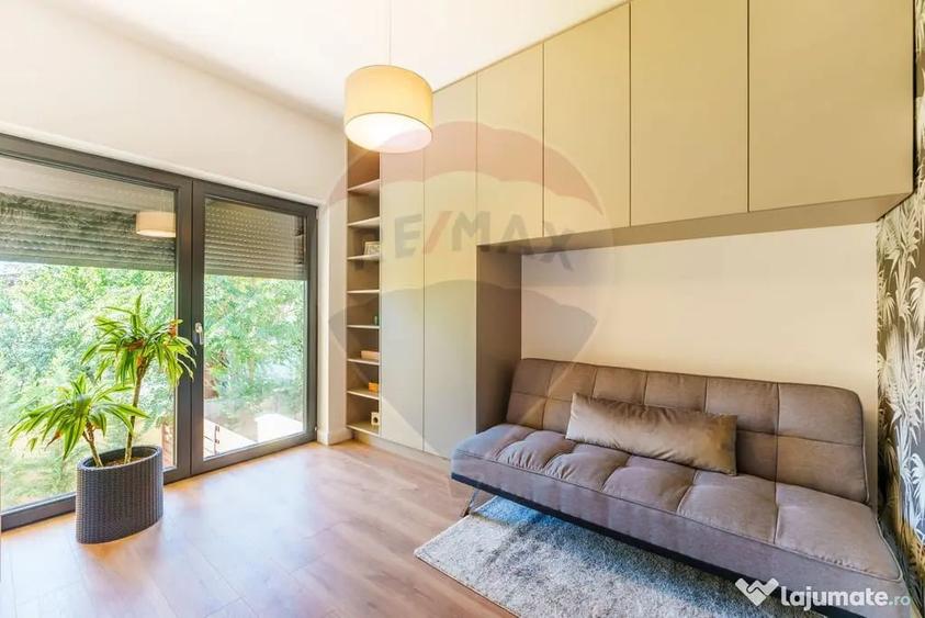 Casă cu 5 camere cu Teren 50 Mp în Subcetate