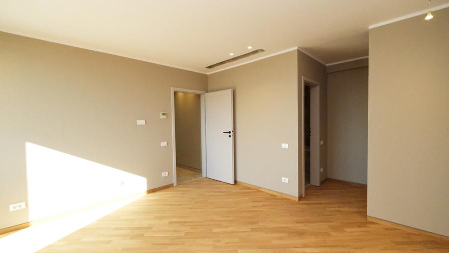 Apartament cu 4 camere în Dacia